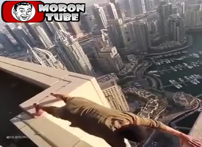 Video :This man has no regard for life! (2)